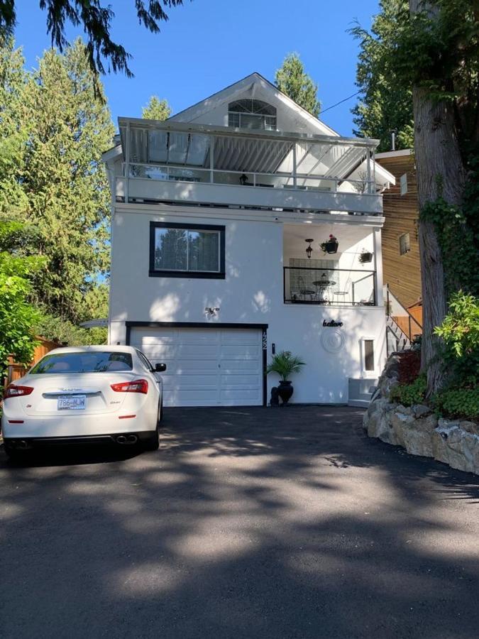Beautiful Modern Suite North Vancouver Exterior photo